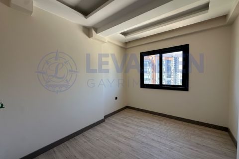 LEVANTEN Mezitli'de Sıfır, Havuzlu, Site İçi 2+1 Kiralık Daire