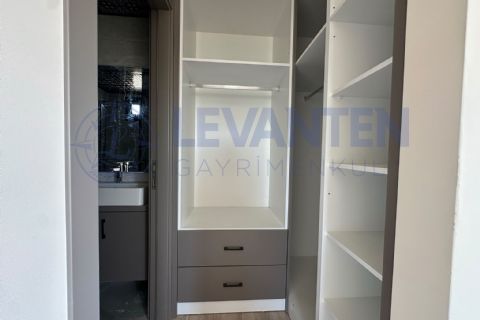 LEVANTEN Mezitli'de Sıfır, Havuzlu, Site İçi 2+1 Kiralık Daire KAT 3 