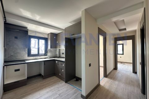 LEVANTEN Mezitli'de Sıfır, Havuzlu, Site İçi 2+1 Kiralık Daire KAT 3 
