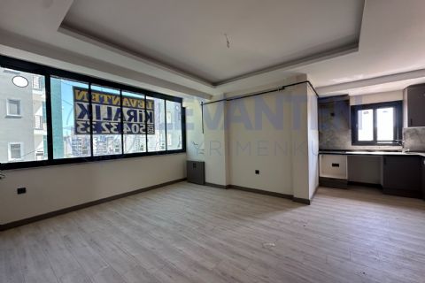 LEVANTEN Mezitli'de Sıfır, Havuzlu, Site İçi 2+1 Kiralık Daire KAT 3 