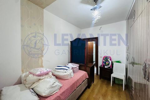 LEVANTENDEN AKKEN MOREV 3 SİTESİNDE ARA KAT KOMBİLİ 3+1