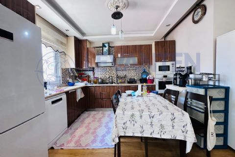 LEVANTENDEN AKKEN MOREV 3 SİTESİNDE ARA KAT KOMBİLİ 3+1