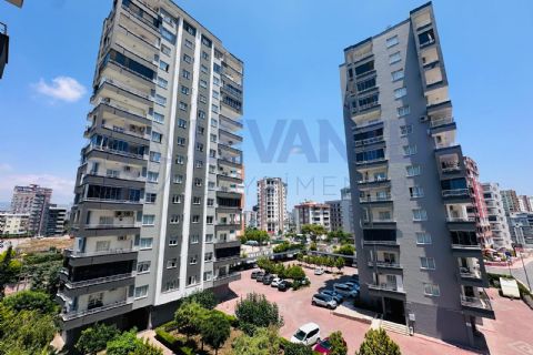 LEVANTENDEN AKKEN MOREV 3 SİTESİNDE ARA KAT KOMBİLİ 3+1