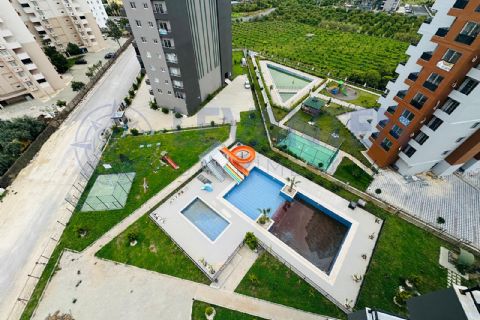 LEVANTENDEN ÇEŞMELİDE HAVUZLU SIFIR 2+1 GÜNEY VE DOĞU CEPHE