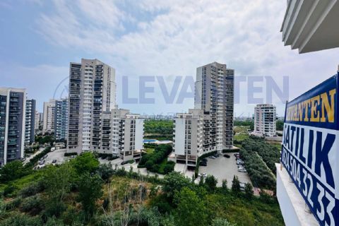 LEVANTENDEN ÇİFTLİKKÖYDE HAVUZLU SİTE İÇİ 3+1 CEPHELERİ AÇIK