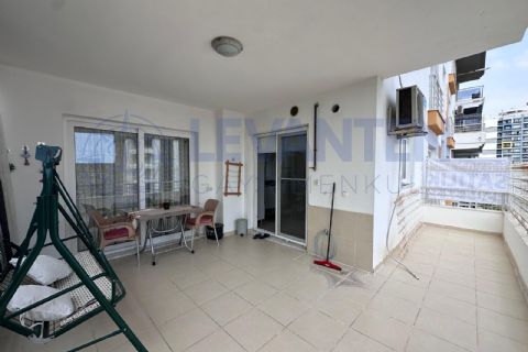 LEVANTENDEN ÇİFTLİKKÖYDE HAVUZLU SİTE İÇİ 3+1 CEPHELERİ AÇIK