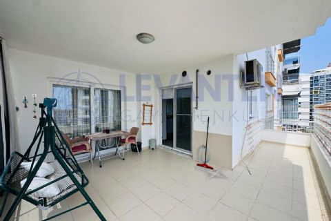 LEVANTENDEN ÇİFTLİKKÖYDE HAVUZLU SİTE İÇİ 3+1 CEPHELERİ AÇIK