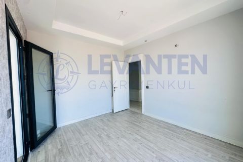 LEVANTENDEN DAĞ VE DENİZ MANZARALI TUVAL PROJEDE 5+1