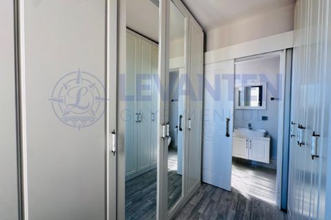 LEVANTENDEN DAĞ VE DENİZ MANZARALI TUVAL PROJEDE 5+1