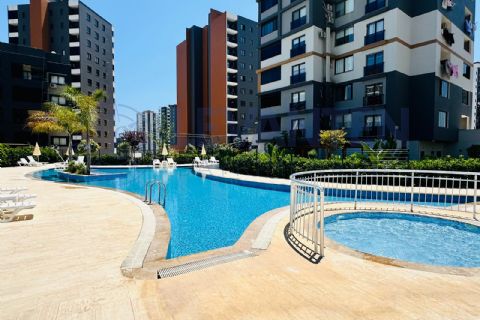 LEVANTEN'DEN DENİZ GÖREN 2 BLOK HAVUZLU GENİŞ AİLELER İÇİ 5+1