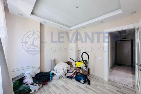 LEVANTENDEN DENİZ GÖREN KOMBİLİ YÜKSEK KAT 3+1