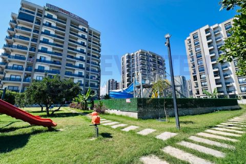LEVANTENDEN DENİZ MANZARALI AQUAHAVUZLU SİTE İÇİ ULTRA LÜKS 1+1