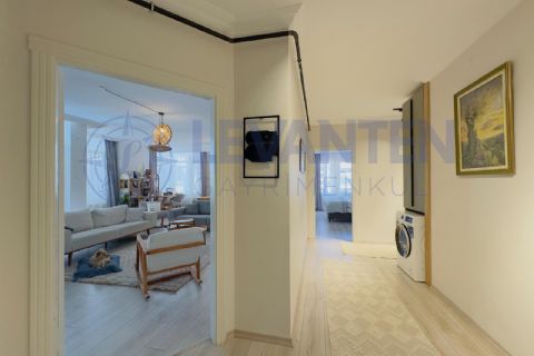 LEVANTENDEN DENİZE YAKIN HAVUZ KOMBİ GENİŞ OTURUM MASRAFSIZ 3+1