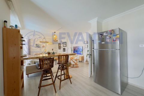 LEVANTENDEN DENİZE YAKIN HAVUZ KOMBİ GENİŞ OTURUM MASRAFSIZ 3+1