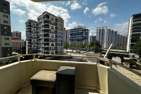 LEVANTENDEN DENİZE YAKIN HAVUZLU SİTE GENİŞ OTURUM 2+1