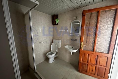 LEVANTENDEN DENİZE YAKIN HAVUZLU SİTE GENİŞ OTURUM 2+1