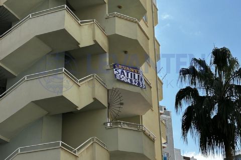 LEVANTENDEN DENİZE YAKIN HAVUZLU SİTE GENİŞ OTURUM 2+1