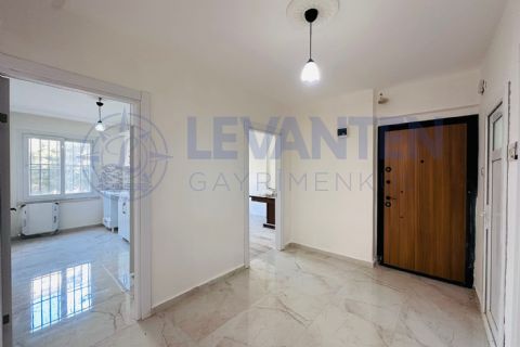 LEVANTENDEN DENİZE YAKIN SİTE İÇERİSİNDE HAVUZLU GÜVENLİKLİ 3+1