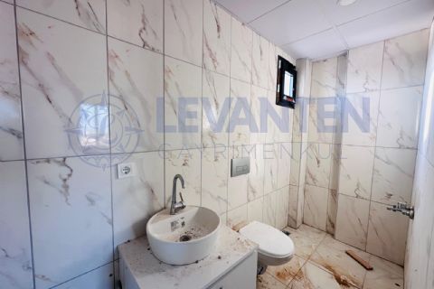 LEVANTENDEN FEA KONAKTA SIFIR EBEVEYN BANYO HER KAT TEK 2+1