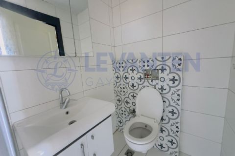 LEVANTENDEN GELECEK OKULU CİVARI Kombili Cam Balkonlu 3+1 Daire