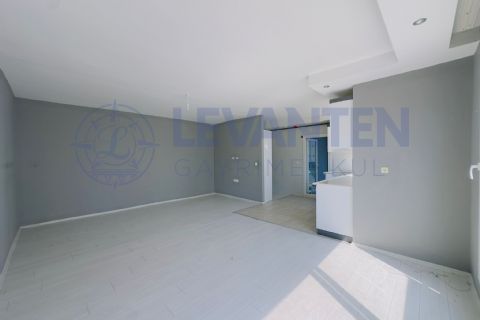 LEVANTENDEN GELECEK OKULU CİVARI Kombili Cam Balkonlu 3+1 Daire