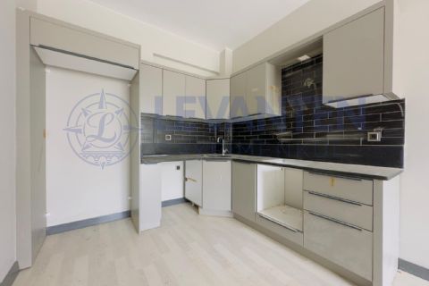 LEVANTENDEN GMK BULVARI ÜZERİNDE AÇIK KAPALI OTOPARK AÇIK MUTFAK 2+1