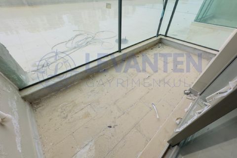 LEVANTENDEN GMK BULVARI ÜZERİNDE AÇIK KAPALI OTOPARK AÇIK MUTFAK 2+1
