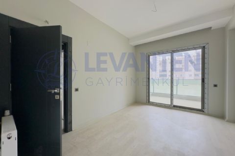 LEVANTENDEN GMK BULVARI ÜZERİNDE AÇIK KAPALI OTOPARK AÇIK MUTFAK 2+1