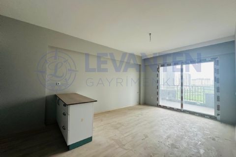 LEVANTEN'DEN GÜNEY CEPHELİ HAVUZLU SIFIR 1+1