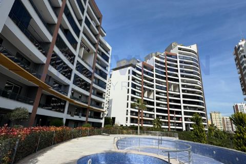 LEVANTEN'DEN HALİL ERENLER TERASTA 2+1 DAİRE