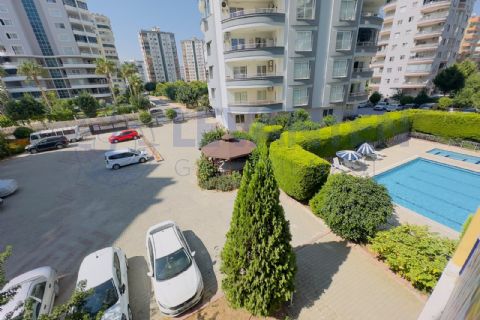 LEVANTENDEN HAVUZ SİTE İÇİ KOMBİ FERAH ULAŞIMI KOLAY 3+1