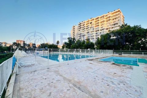 LEVANTENDEN HAVUZLU 24 SAAT GÜVENLİKLİ SİTE DENİZE YÜRÜME MESAFESİ