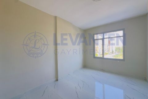 LEVANTENDEN HAVUZLU 24 SAAT GÜVENLİKLİ SİTEDE İÇİ YENİ 3+1