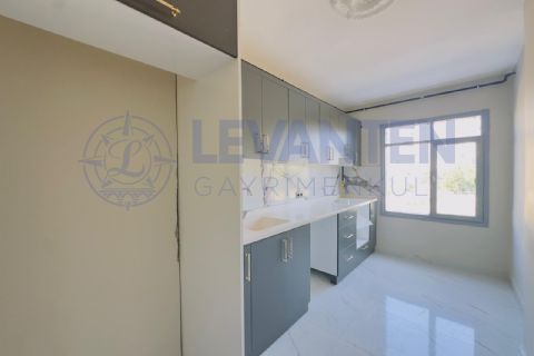 LEVANTENDEN HAVUZLU 24 SAAT GÜVENLİKLİ SİTEDE İÇİ YENİ 3+1