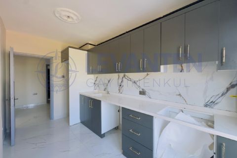 LEVANTENDEN HAVUZLU 24 SAAT GÜVENLİKLİ SİTEDE İÇİ YENİ 3+1