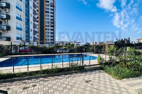 LEVANTENDEN Havuzlu, Eşyalı, Ebeveyn Banyolu 2+1 Satılık Daire