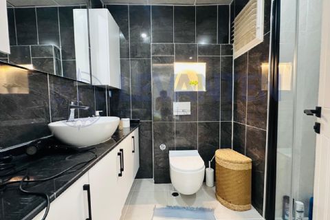 LEVANTENDEN Havuzlu, Eşyalı, Ebeveyn Banyolu 2+1 Satılık Daire