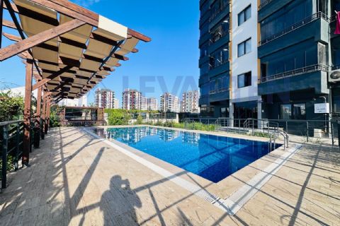 LEVANTENDEN Havuzlu, Eşyalı, Ebeveyn Banyolu 2+1 Satılık Daire