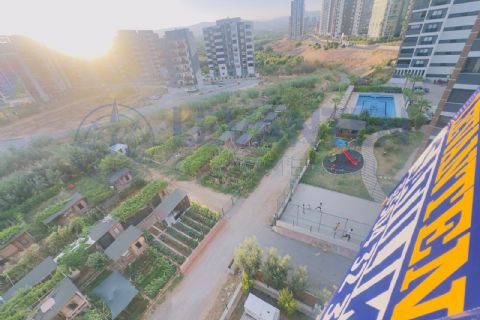 LEVANTENDEN Havuzlu, Eşyalı, Ebeveyn Banyolu 2+1 Satılık Daire
