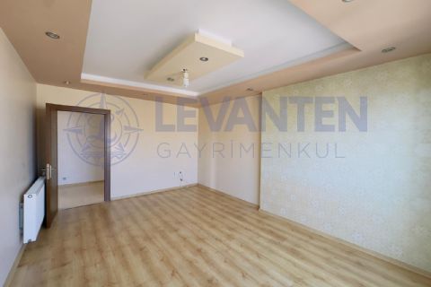 LEVANTENDEN HAVUZLU SİTE DENİZ GÖREN BALKON KOMBİ CAM BALKON 3+1