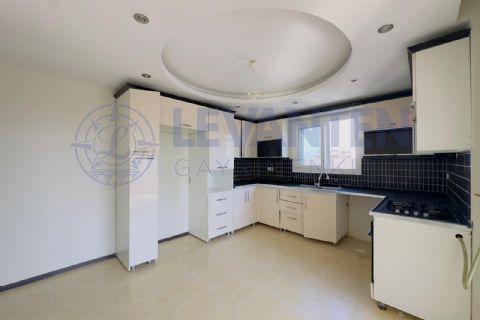 LEVANTENDEN HAVUZLU SİTE DENİZ GÖREN BALKON KOMBİ CAM BALKON 3+1