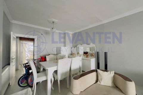 LEVANTENDEN HAVUZLU SİTE İÇİ KOMBİ CAM BALKON İÇİ YENİLENMİŞ 3+1