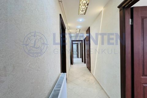 LEVANTENDEN HER KAT TEK AYRI MUTFAK 2 BANYO KOMBİ AÇIK CEPHE 4+1