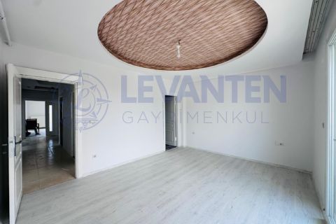LEVANTENDEN İKİ BLOKLU SİTE İÇERİSİNDE KOMBİLİ MERKEZİ KONUM 3+1