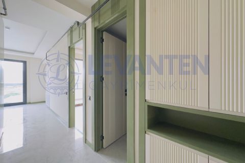 LEVANTENDEN KALİTELİ MALZEME KORİDORLU BALKONLU 1+1
