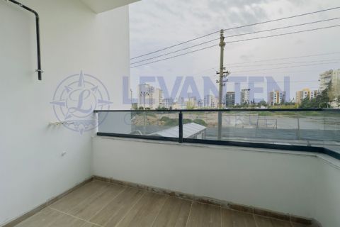 LEVANTENDEN KALİTELİ MALZEME KORİDORLU BALKONLU 1+1