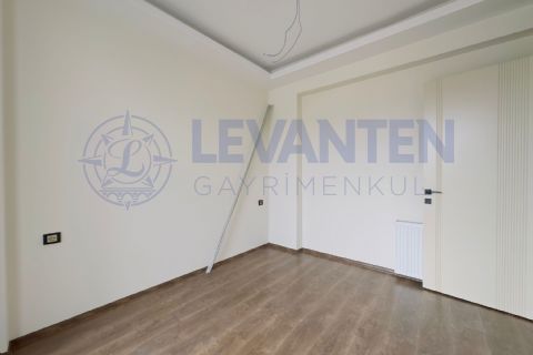 LEVANTENDEN KALİTELİ MALZEME KORİDORLU BALKONLU 1+1