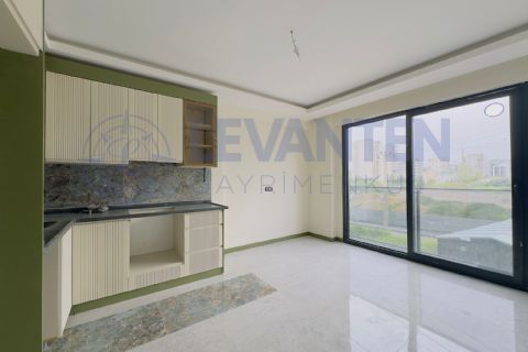 LEVANTENDEN KALİTELİ MALZEME KORİDORLU BALKONLU 1+1