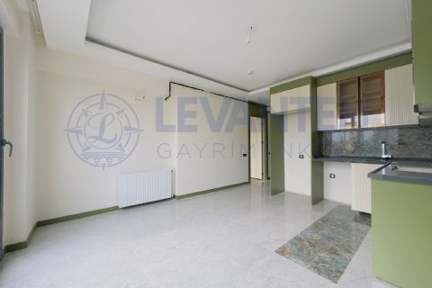 LEVANTENDEN KALİTELİ MALZEME KORİDORLU BALKONLU 1+1