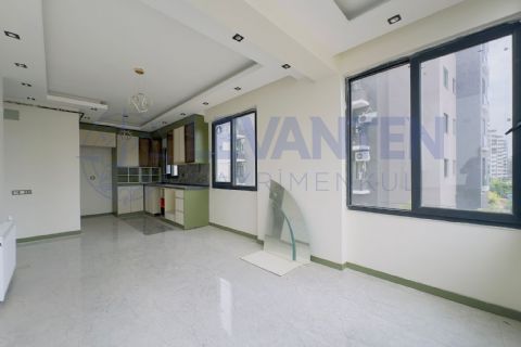 LEVANTENDEN KALİTELİ MALZEME KORİİDORLU BALKONLU 1+1